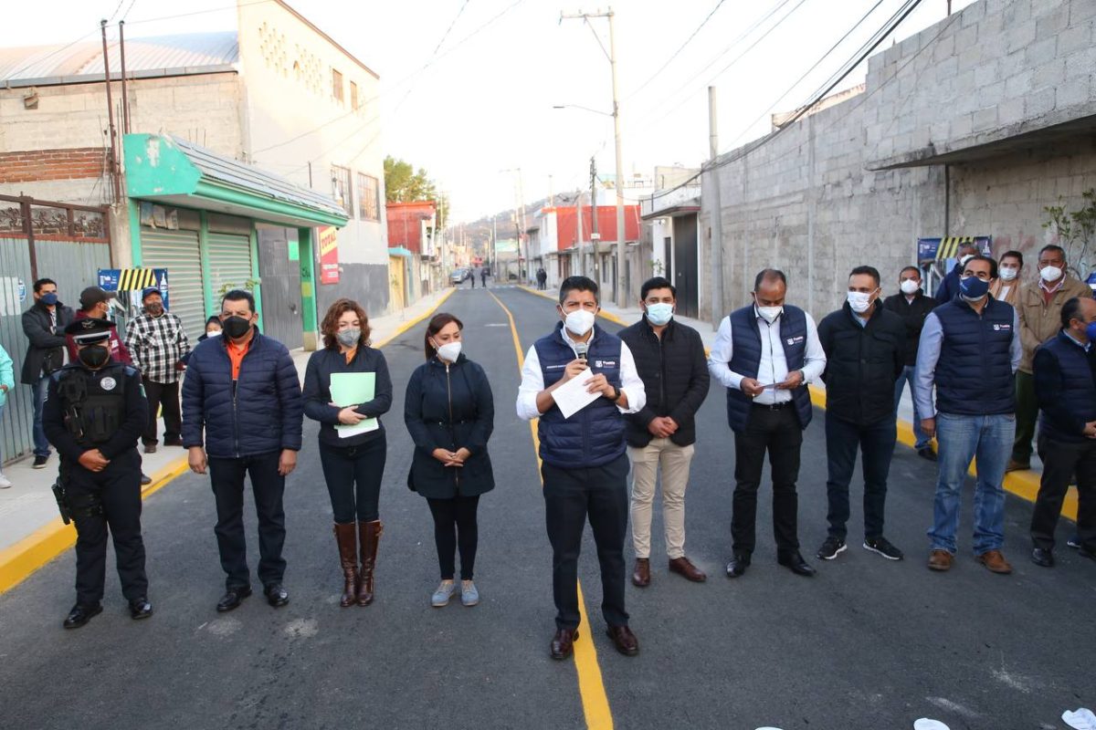 Inaugura Eduardo Rivera primer obra del programa de pavimentación “1000 Calles”