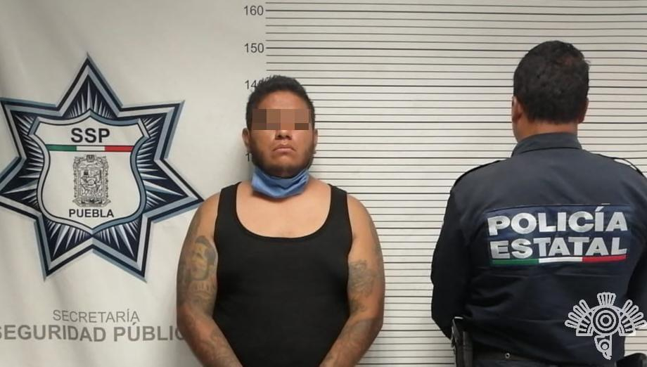 Policías estatales aseguraron a ladrón de camión y remolques en San Pedro Cholula