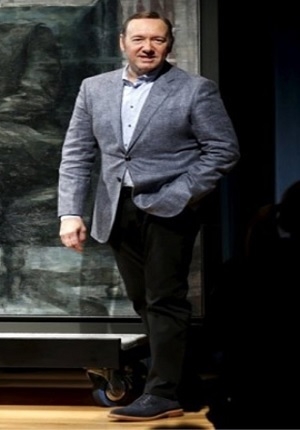 Kevin Spacey reveló homosexualidad tras acusación de acoso