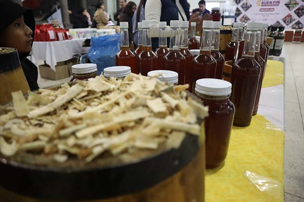 Zacatlán lleva a cabo la Expo Buen Fin del campo poblano