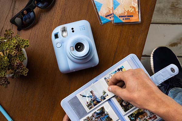 Cámara Instax Mini 12 Azul – Instax - Tienda Fujifilm México