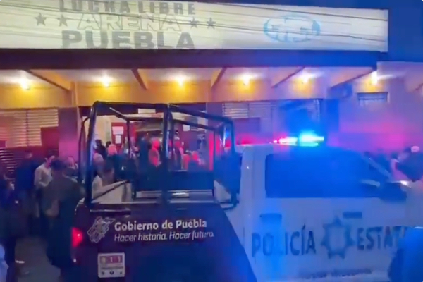 Asaltan taquillas de la Arena Puebla