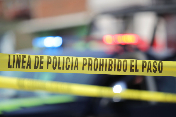 Mujer muere al volcar su vehículo en la autopista Amozoc-Perote
