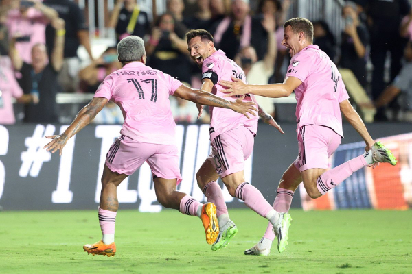 Con golazo de Messi, Inter Miami derrota 2-1 a Cruz Azul