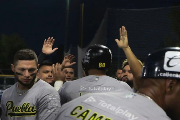 Pericos de Puebla barre a Bravos de León