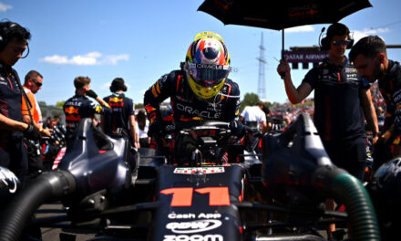 Sergio Pérez sube como tercero al podio del GP de Hungría