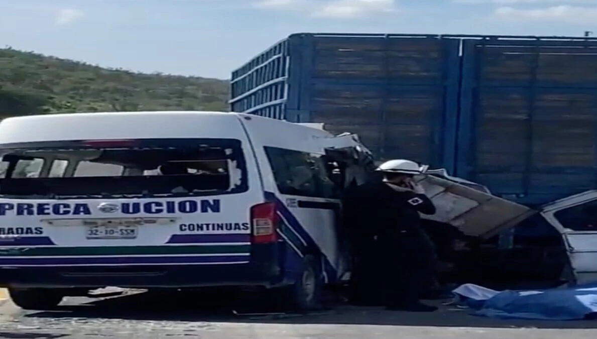 Atiende SSA a 10 lesionados en accidente carretero de Miahuatlán