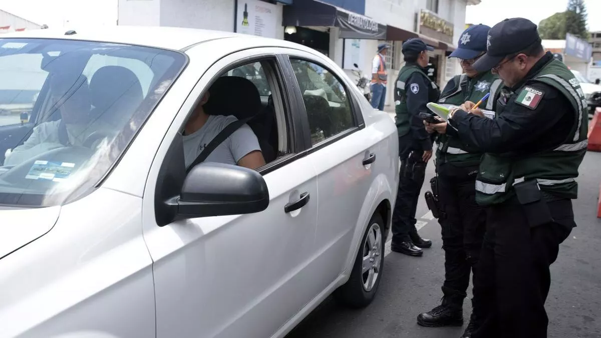 Comienzan operativos de verificación vehicular en Puebla