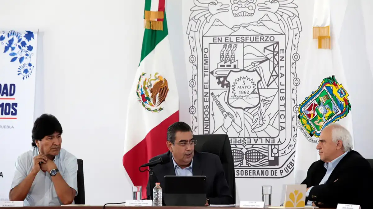 Evo Morales, Baltasar Garzón y Samper en el IX Encuentro del Grupo de Puebla
