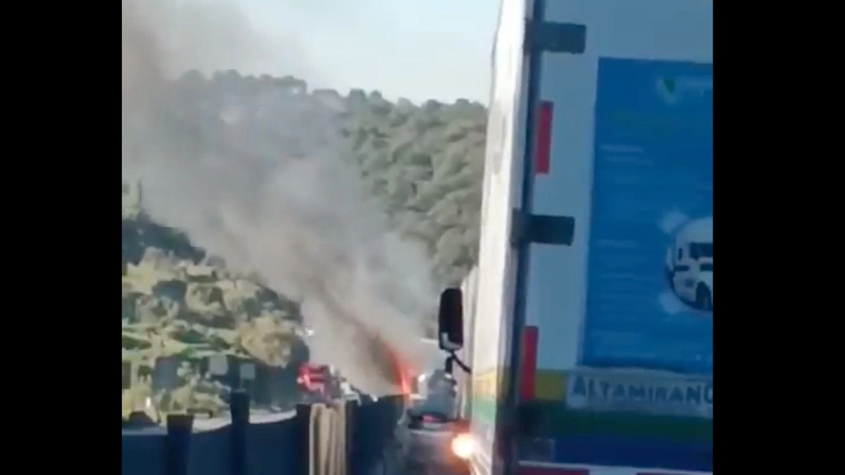 VIDEO: Se incendia pipa en el Arco Norte, a la altura de Tlaxcala