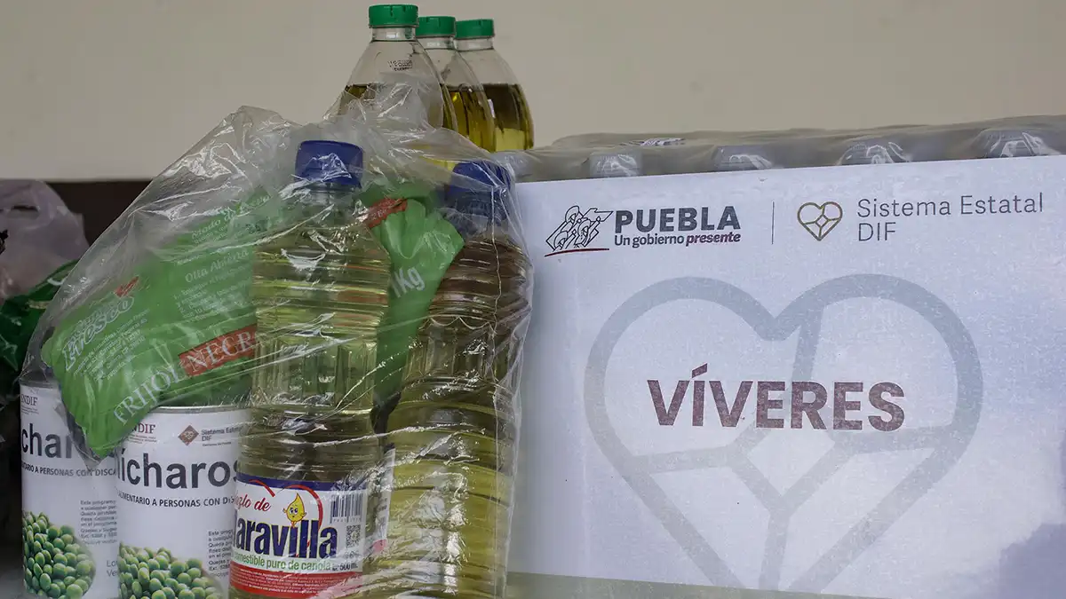 Abren centros de acopio en Puebla en apoyo a damnificados por Otis en Guerrero