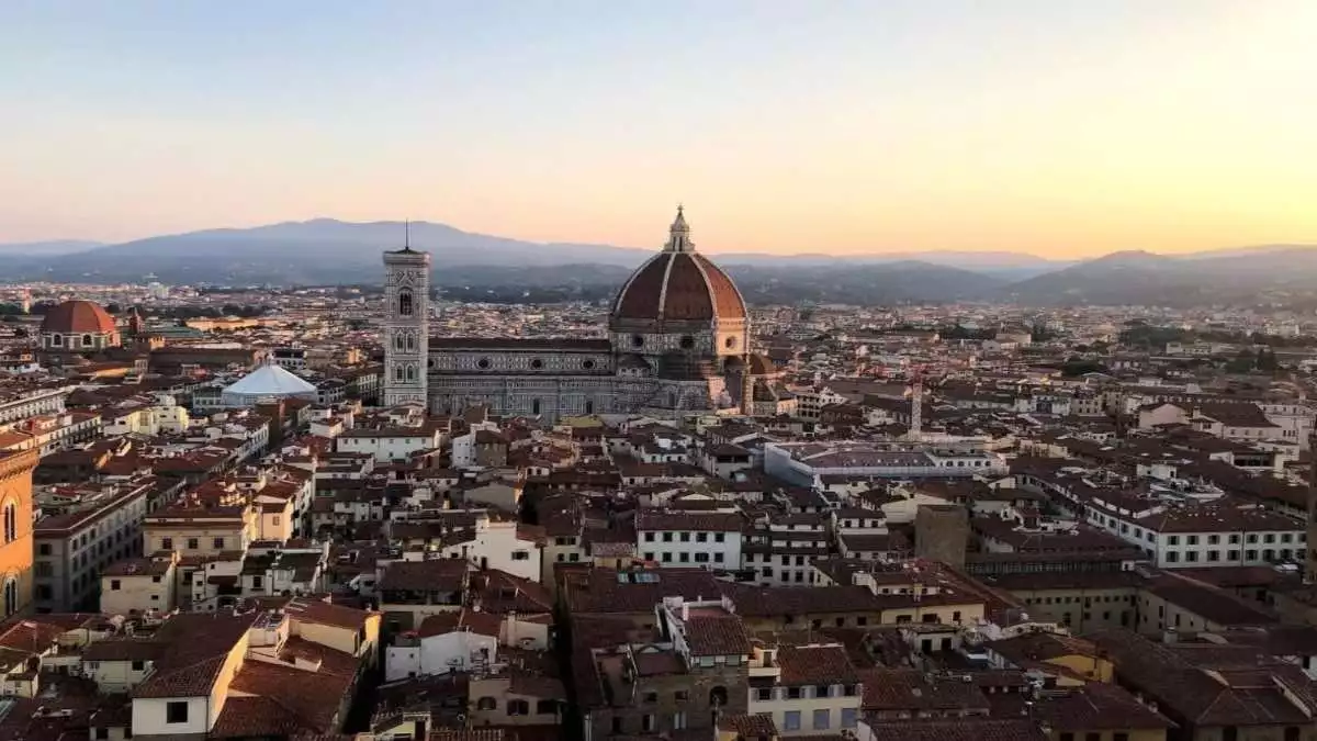 Prohíben en Florencia alquileres tipo Airbnb para promover vivienda