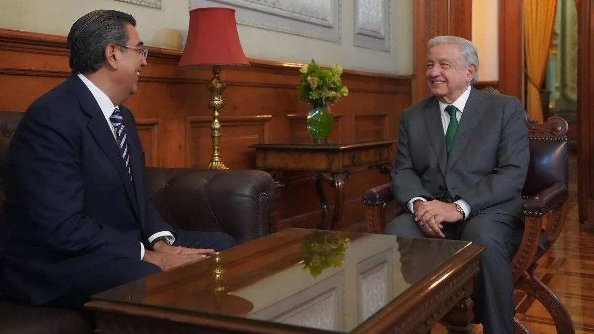 Se reúne Sergio Salomón Céspedes con AMLO en Palacio Nacional