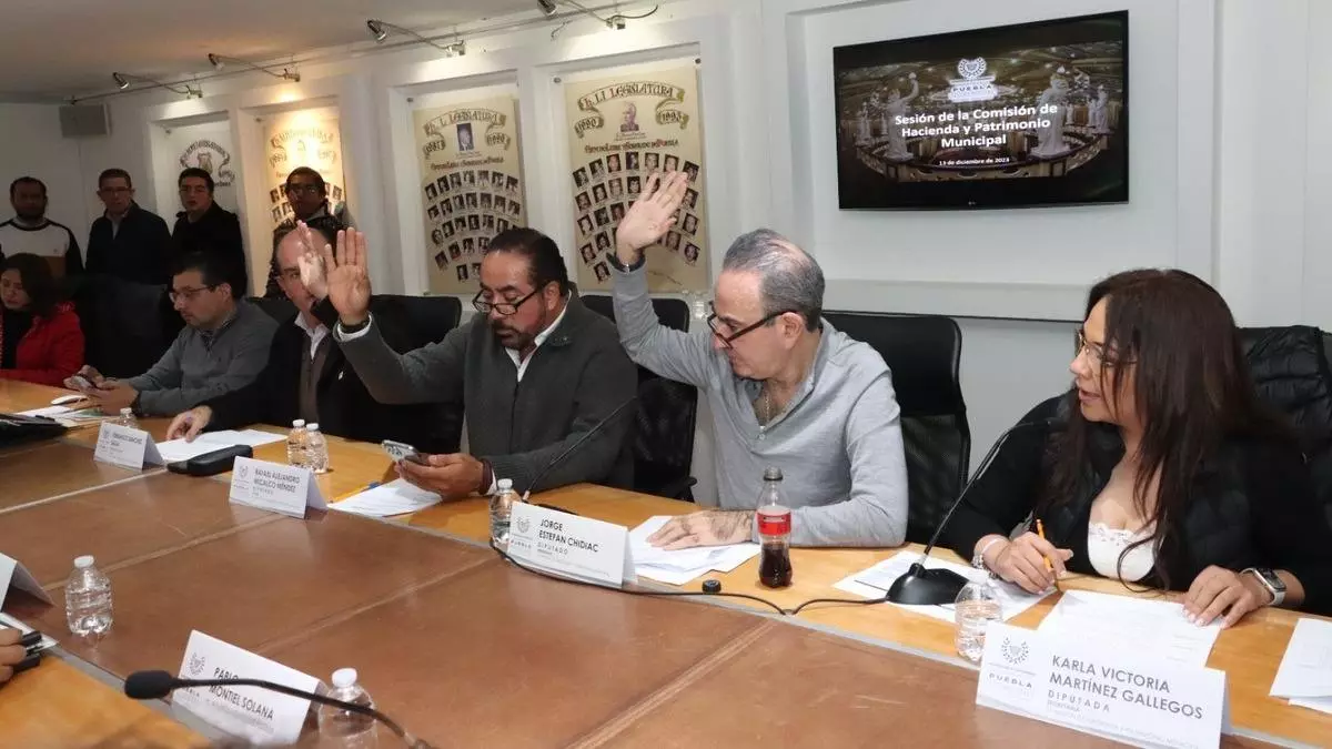 Congreso de Puebla aprueba dictámenes de Leyes de Ingreso a 43 municipios