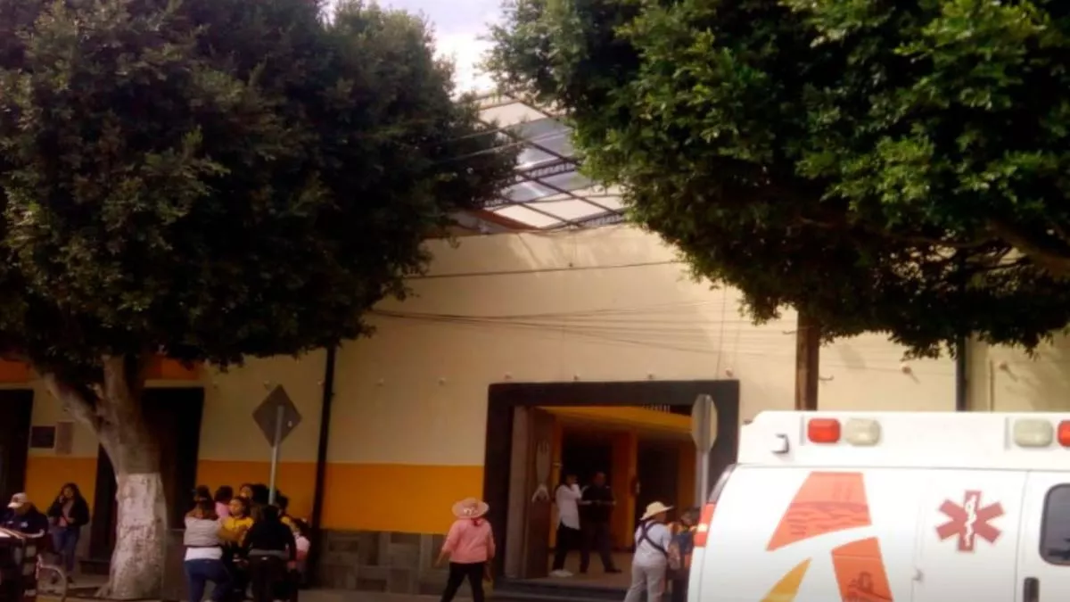 Se desmayan 13 estudiantes de primaria por crisis nerviosa en Acatzingo