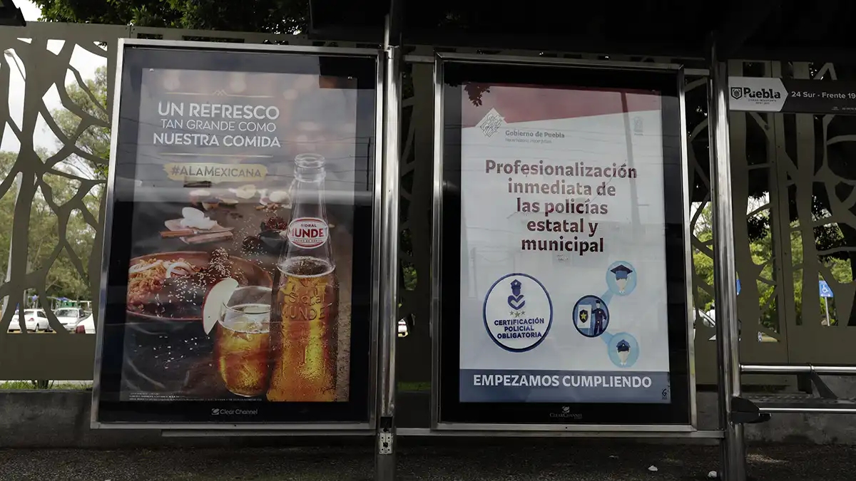 Sin solución, el litigio por publicidad en espacios públicos de Puebla Capital