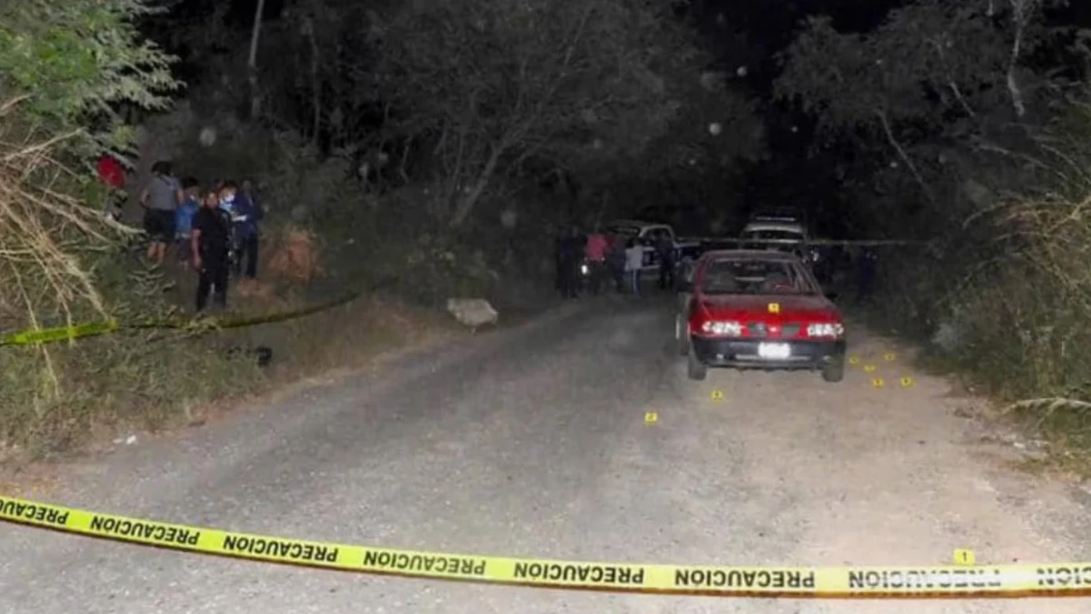 Asesinan a tres personas tras acudir a peleas de gallos en Guerrero
