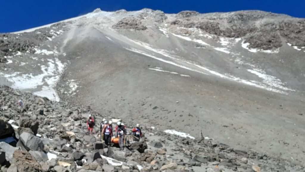 Rescate de alpinistas en el Pico de Orizaba