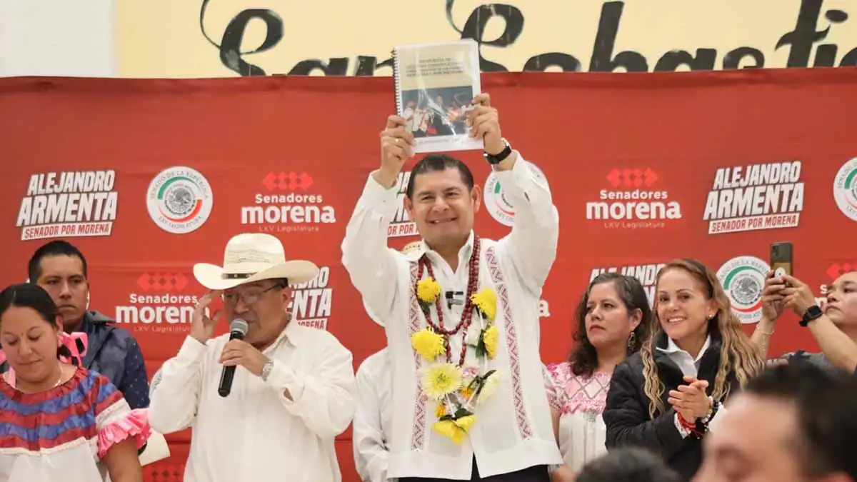 Líderes de los 7 grupos étnicos de Puebla presentan propuestas a Armenta