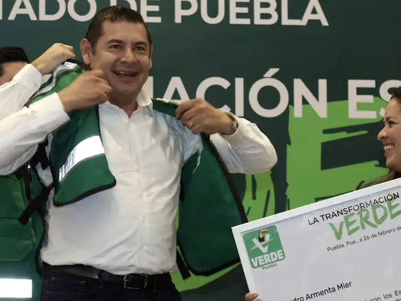 PVEM entrega a Alejandro Armenta constancia como candidato a la gubernatura
