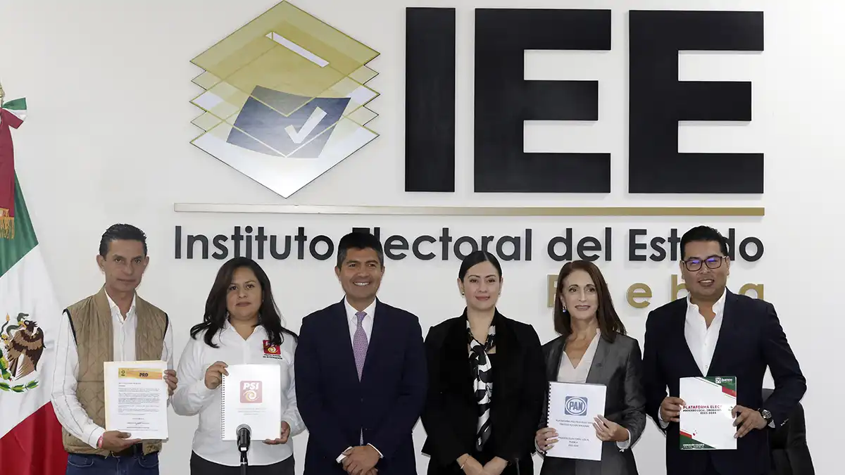 Alianza "Mejor rumbo para Puebla" registró plataforma ante el IEE