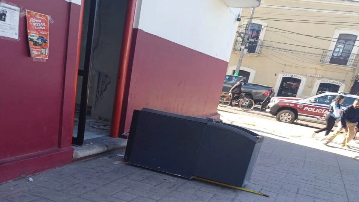 Ladrones intentaron robar cajero automático de la presidencia de Amozoc
