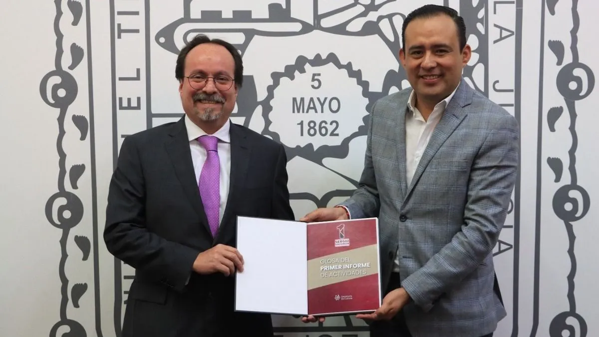 Enrique Glockner acude a comisión del Congreso de Puebla a comparecencia