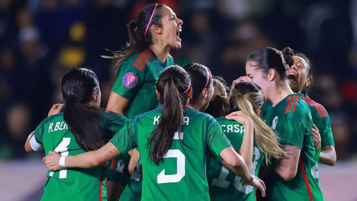 México derrota 2-0 a EU en la Copa Oro Femenil y avanza como líder de grupo