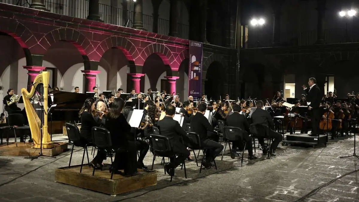 Concertista de Bellas Artes y director internacional, en presentación de la Sinfónica de Puebla