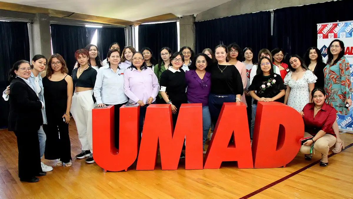 Estudiantes de la UMAD destacan el legado femenino en la ciencia y tecnología
