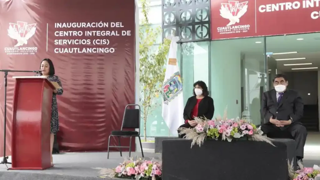 Presidenta municipal de Cuautlancingo, Lupita Daniel Hernández, en la inauguración del CIS de Cuautlancingo.
