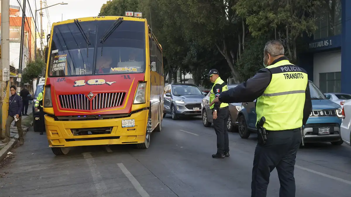A diario, dos denuncias por robo en transporte público en Puebla Capital