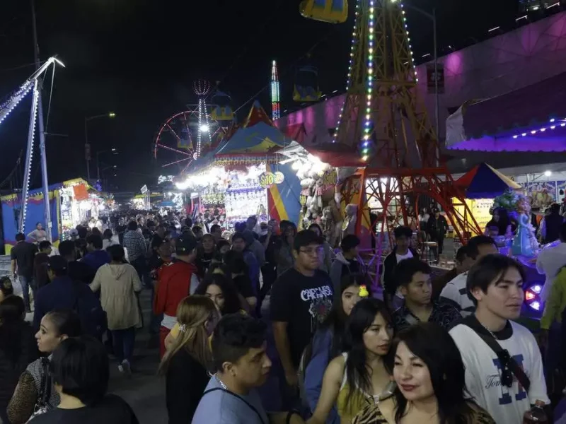 Detienen a cinco revendedores en la Feria de Puebla
