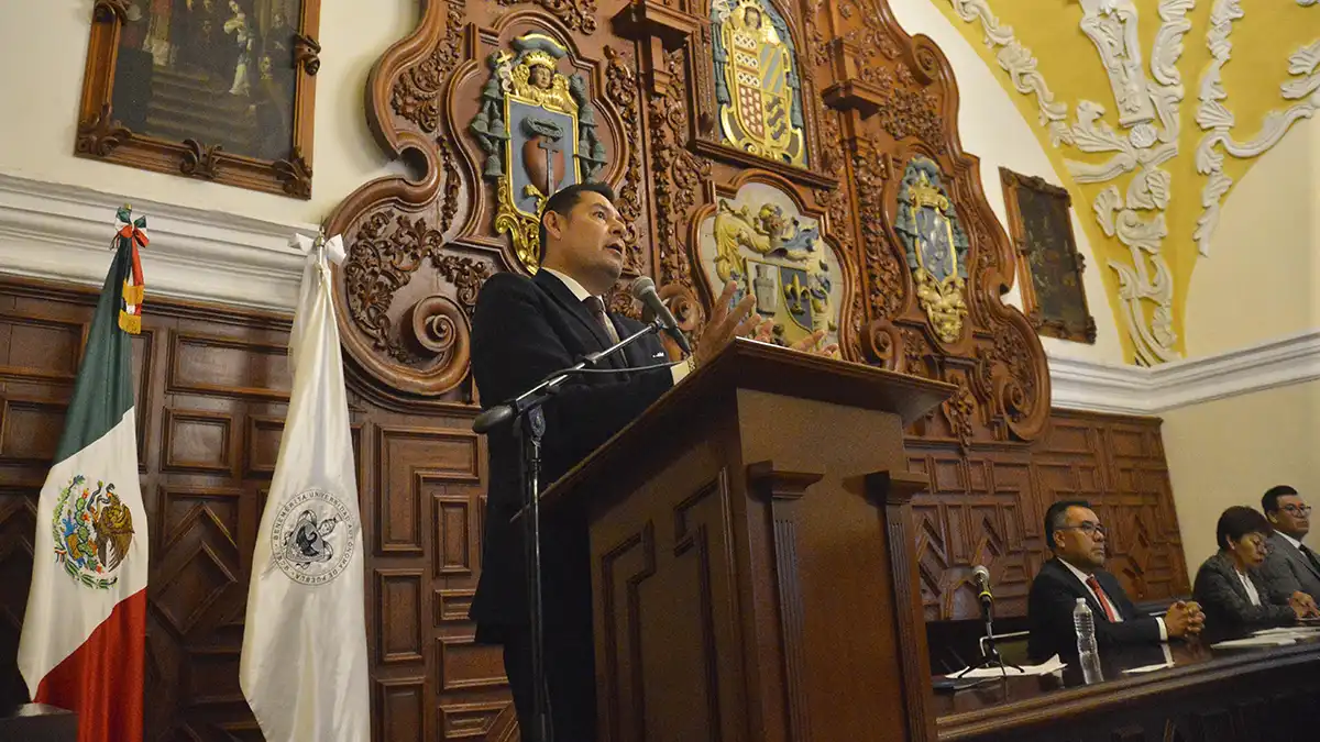 Alejandro Armenta presenta plan de gobierno al Consejo Universitario de la BUAP