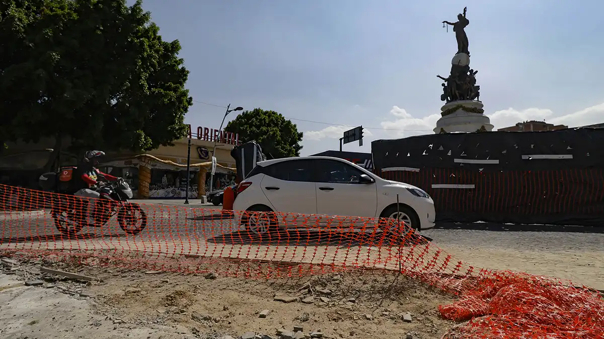 ¿Cuándo acaban las obras en el Barrio de Santiago y la Avenida Juárez?