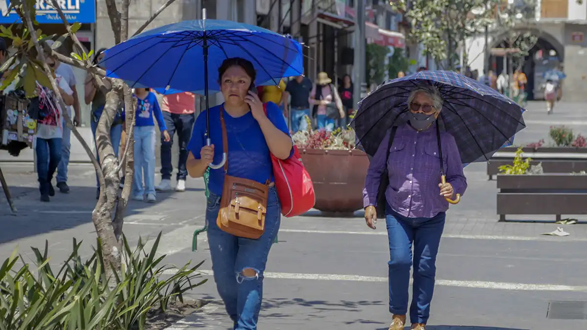 ¿Cómo cuidarte de la segunda ola de calor que afecta a Puebla?