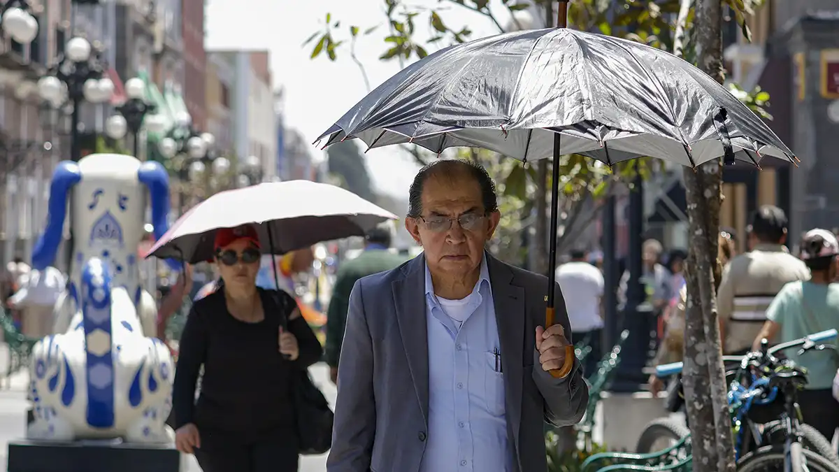 Salud lanza alerta ante golpes de calor en Puebla