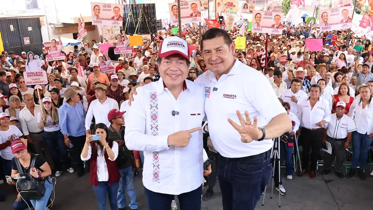 Dirigente nacional de Morena hace campaña con Armenta en municipios de Puebla
