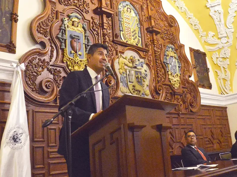 Eduardo Rivera presenta plan de gobierno al Consejo Universitario de la BUAP