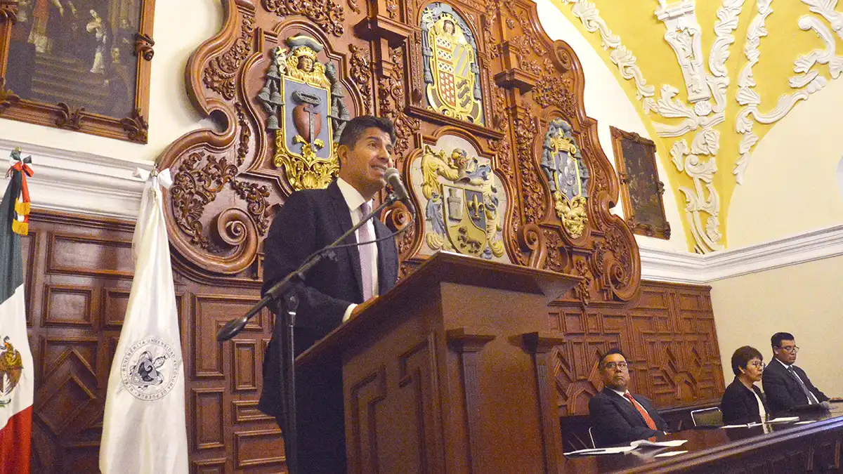 Eduardo Rivera presenta plan de gobierno al Consejo Universitario de la BUAP