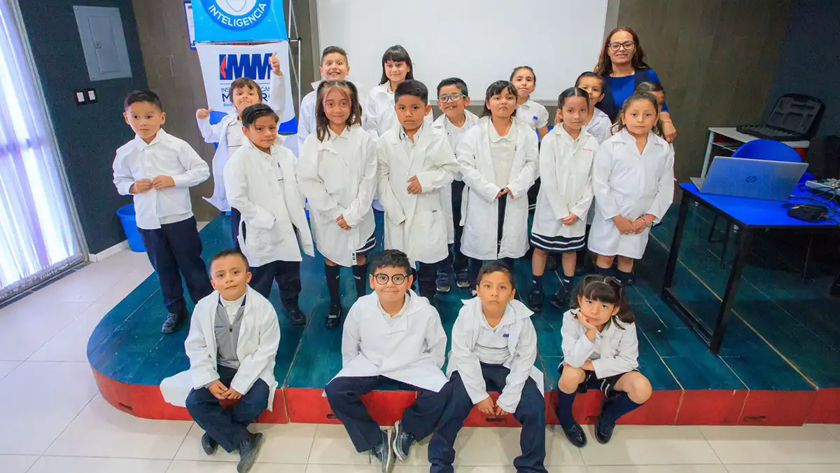 Celebran la Feria de las Ciencias en primaria del IMM Zavaleta