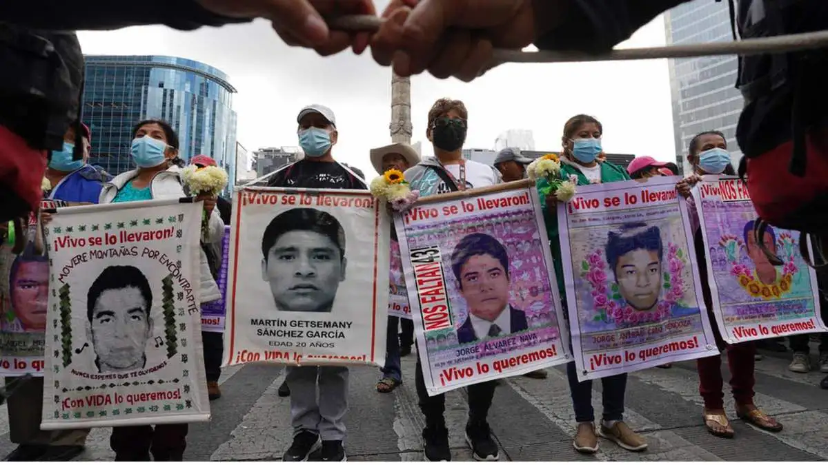 Otorgan libertad condicional a ocho militares implicados en el caso Ayotzinapa
