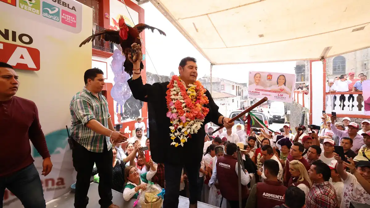 Alejandro Armenta recorrió 41 municipios en la primera mitad de la campaña