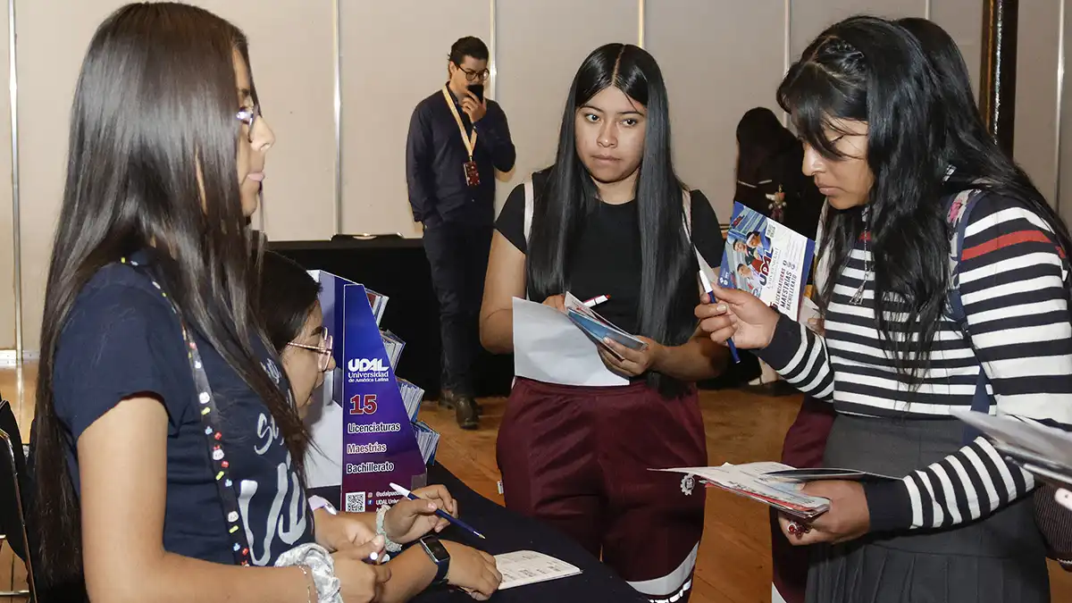 Congreso de Puebla impulsa contratación de jóvenes recién egresados
