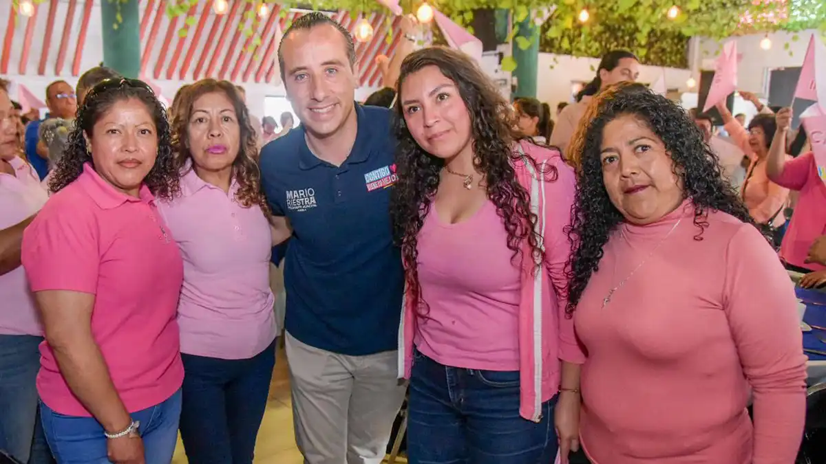 Mario Riestra ofrece fortalecer las estancias infantiles en Puebla capital