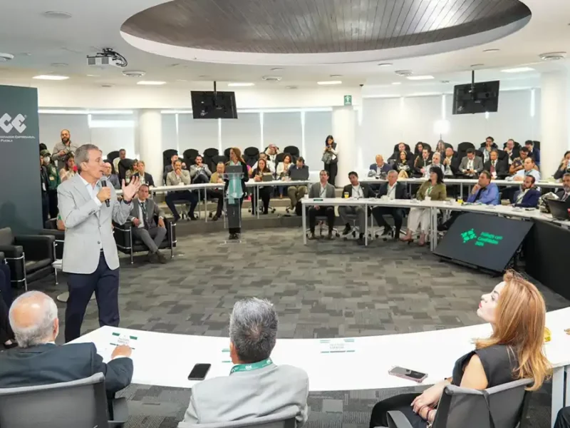 Pepe Chedraui acudió al Foro “Diálogo con Candidatos 2024” del CCE