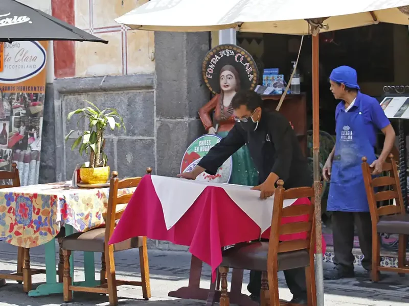 Restauranteros de Puebla acusan extorsión por parte de inspectores municipales