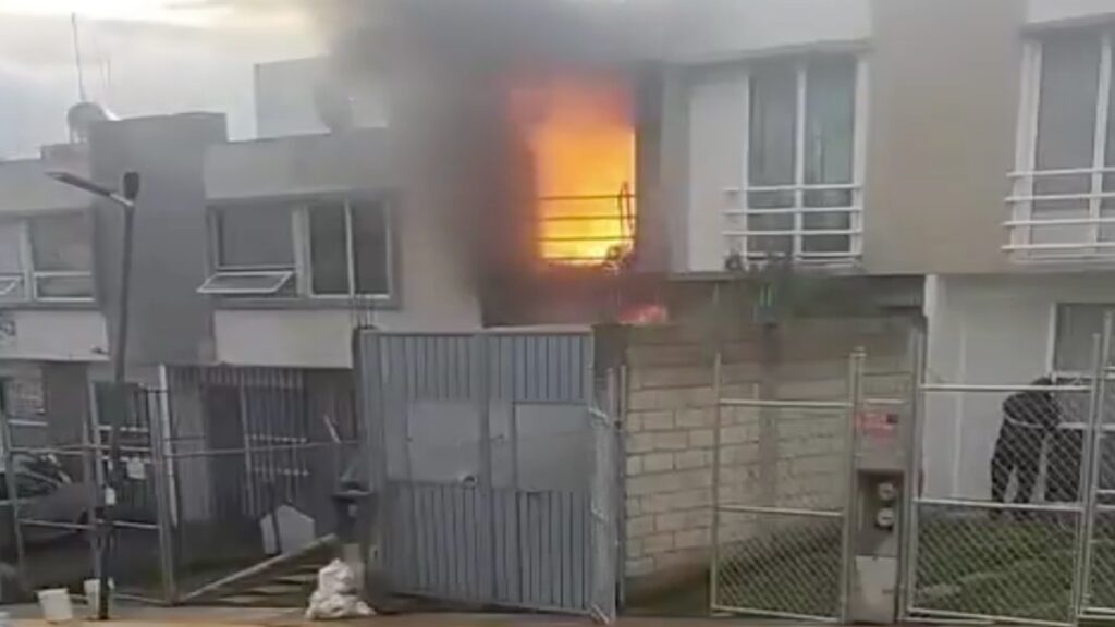 Mueren madre e hija en incendio de casa en Cuautlancingo 