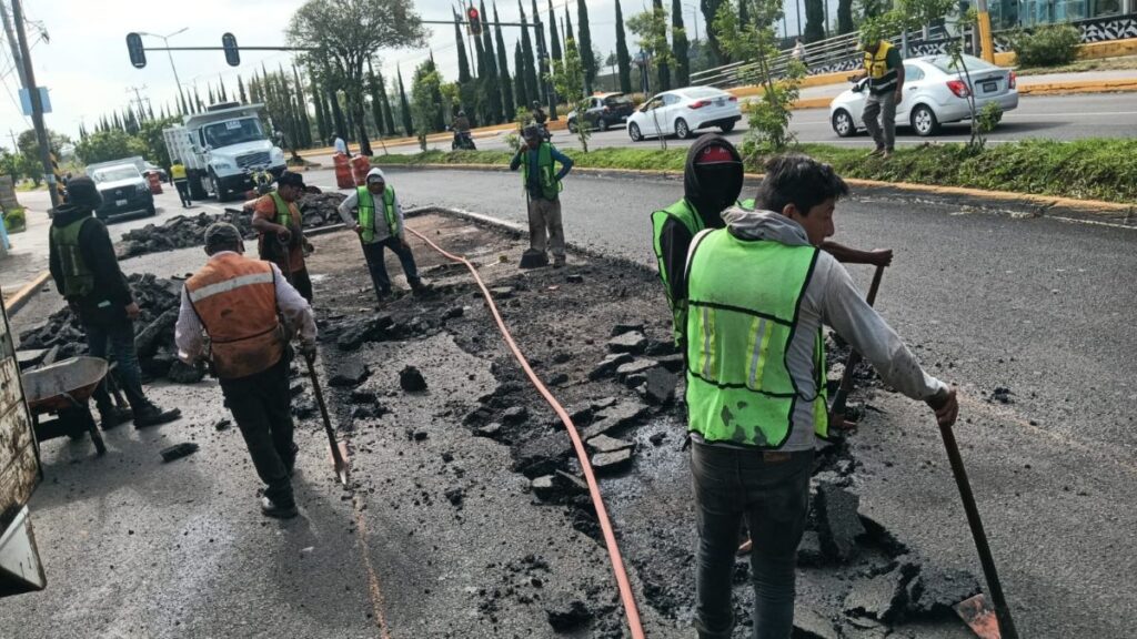 La lluvia levantó el asfalto recién colocado en la Diagonal Defensores de la República